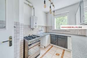 IMMOBERLIN.DE - Lichtdurchflutete Wohnung mit Südwestbalkon & Pkw-Stellplatz – Die vollständige Adresse der Immobilie erhältst du vom Anbieter., 12279 Marienfelde, Berlin – Vorschaubild 4