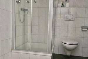 Dachgeschosswohnung am Kanal-Nymphenburg von seiner schönsten Seite – Die vollständige Adresse der Immobilie erhältst du vom Anbieter., 80639 Nymphenburg, München – Vorschaubild 3