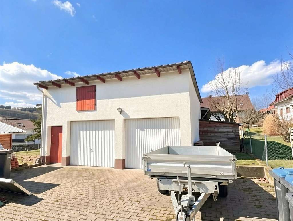 Immobilie in Aßlar - Mehrfamilienhaus mit drei Wohneinheiten und weiterem Baupotenzial - Bild 3