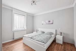 Provisionsfrei – Altbauwohnung mit großzügiger Wohnküche und energetisch saniertem Dach – Die vollständige Adresse der Immobilie erhältst du vom Anbieter., 70184 Gablenberg, Stuttgart – Vorschaubild 8