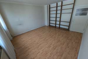 Lebendiges Viertel in Köln: 2,5-Zimmer-Wohnung mit Balkon – Alfterstraße 8, 50969 Zollstock, Köln – Vorschaubild 10