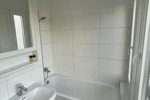 Über den Dächern von Zehlendorf: Lichtdurchflutete DG-Oase mit traumhafter Dachterrasse – Die vollständige Adresse der Immobilie erhältst du vom Anbieter., 14167 Zehlendorf, Berlin – Vorschaubild 9