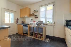 Familienidylle : Zentrumsnahes Zweifamilienhaus mit großem sonnigen Garten ! – Die vollständige Adresse der Immobilie erhältst du vom Anbieter., 72793 Pfullingen – Vorschaubild 14