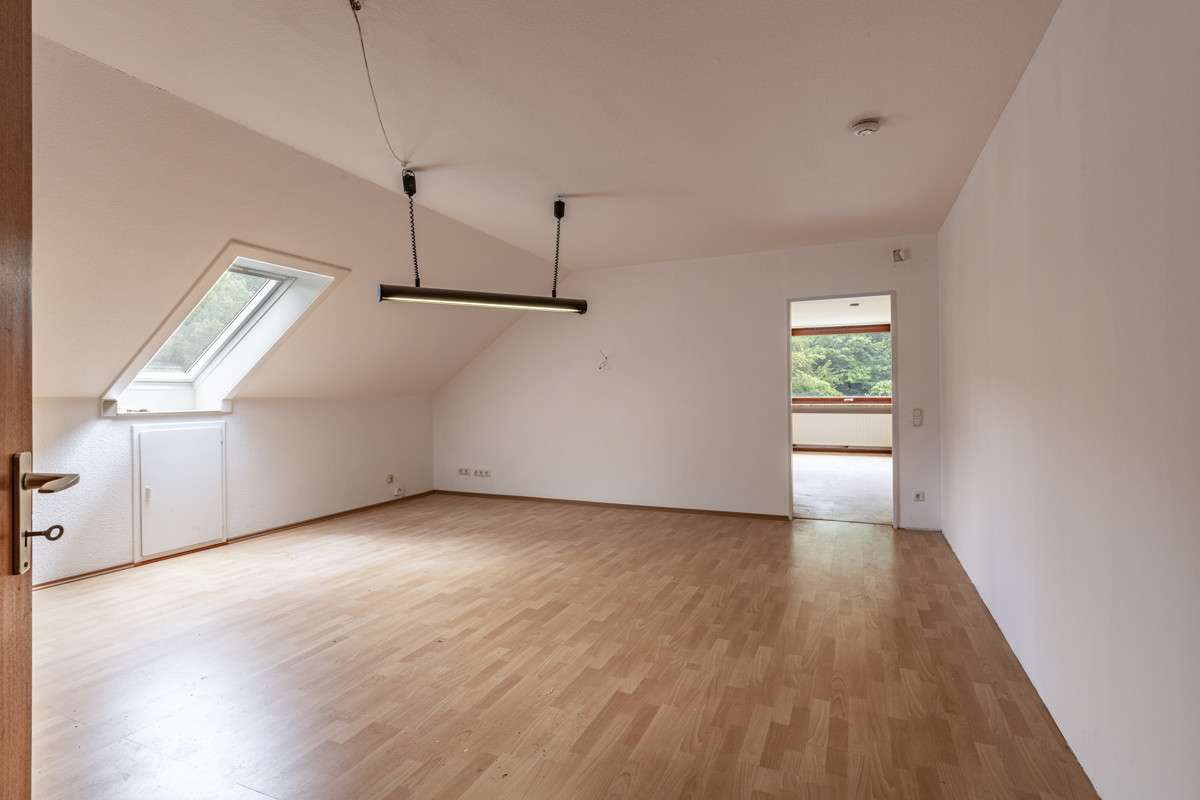 Immobilie in Elmenhorst - Waldidylle pur – mit Einliegerwohnung & Schwimmbad - Bild 7