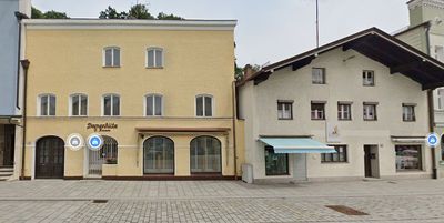 Wohn- und Geschäftshaus am Marktplatz Tann