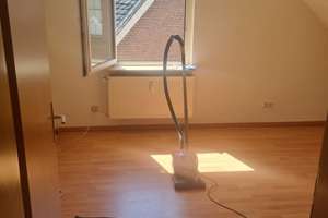 42 m ² Dachgeschosswohnung 2 ZKB in Mehrfamilienhaus in Siegen-Eiserfeld – Die vollständige Adresse der Immobilie erhältst du vom Anbieter., 57080 Eiserfeld, Siegen – Vorschaubild 7