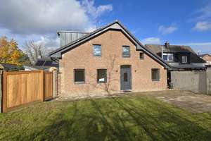 Einfamilienhaus mit süßem Garten und Terrasse in Südausrichtung, vollständig saniert, Erstbezug – Landwehrstraße 22, 41747 Viersen – Vorschaubild 1