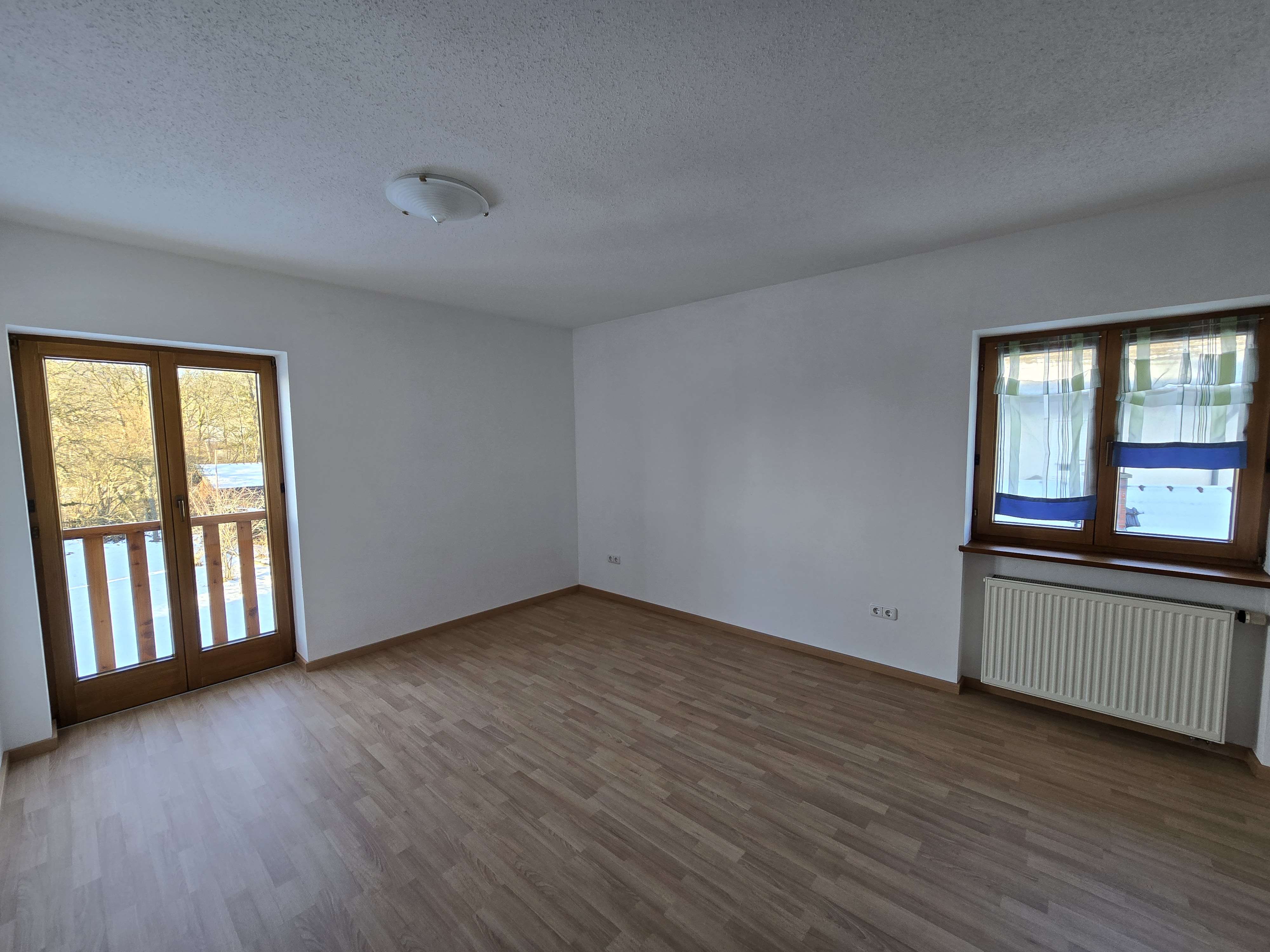 Immobilie in Winhöring - umfassend modernisiertes Haus mit 2 Einheiten auf 225m² mit 1.150m² Grund in ruhiger Hangkantenlage - Bild 4
