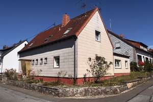 5-Zimmer-Erdgeschosswohnung mit Garage in ruhiger Lage von Bischmisheim