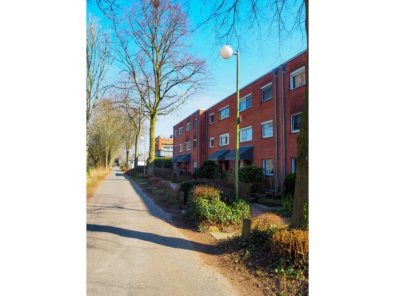 Haus im Haus! Außergewöhnliche ETW mit großer Dachterasse und Blick ins Grüne