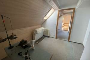 Leerstehendes Doppelhaus mit zwei Wohneinheiten und Gartengrundstücken in Hechingen *PROVISIONSFREI* – Die vollständige Adresse der Immobilie erhältst du vom Anbieter., 72379 Hechingen – Vorschaubild 15