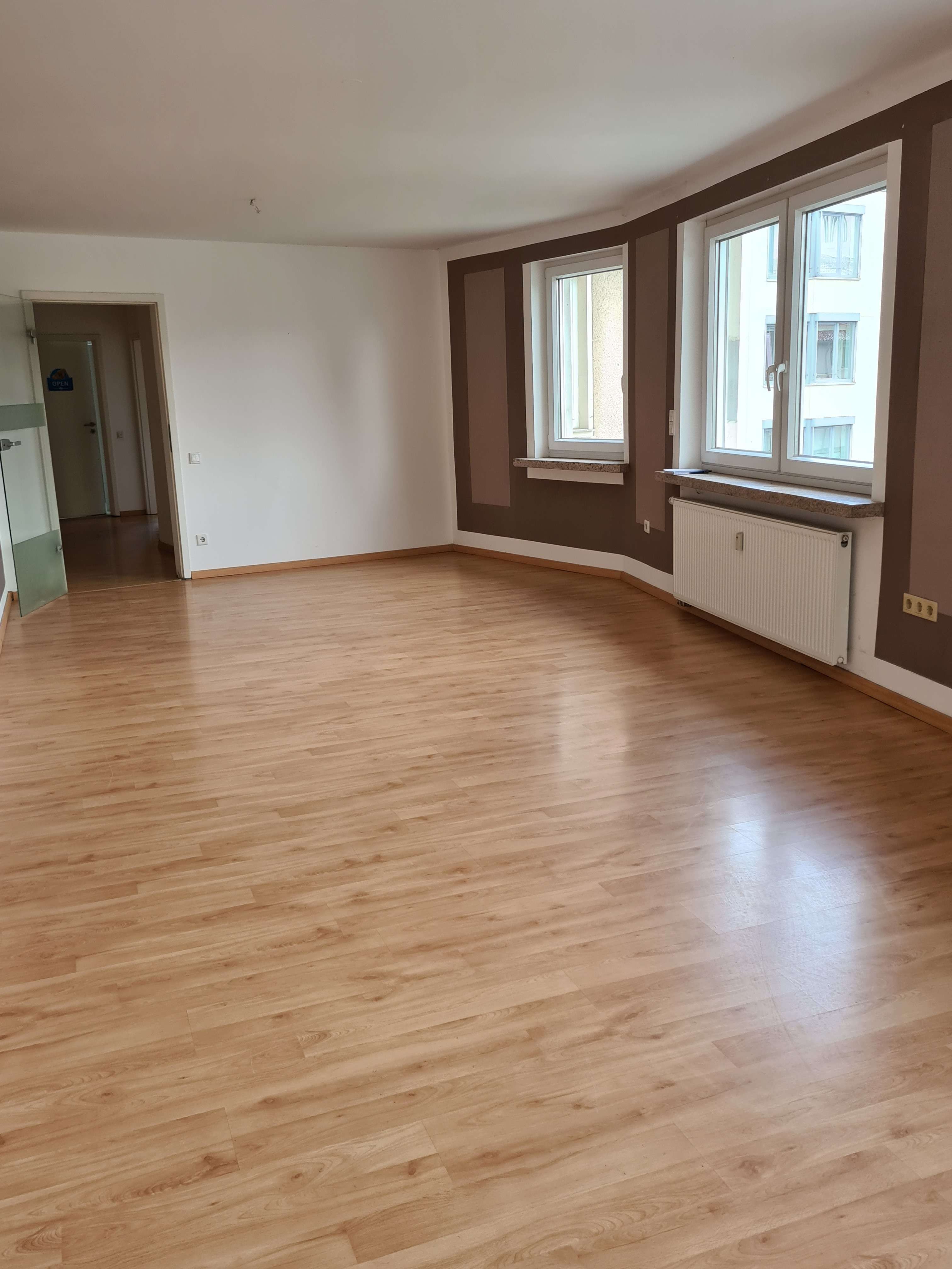 Immobilie in Horn-Bad Meinberg - Teilsaniertes Mehrfamilienhaus zentral in Bad Meinberg - Bild 3