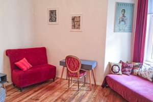 Charmante 2-Zimmer-Altbauwohnung mit EBK in zentraler Lage im Kreuzberger Kiez – Manteuffelstraße 68, 10999 Kreuzberg, Berlin – Vorschaubild 2
