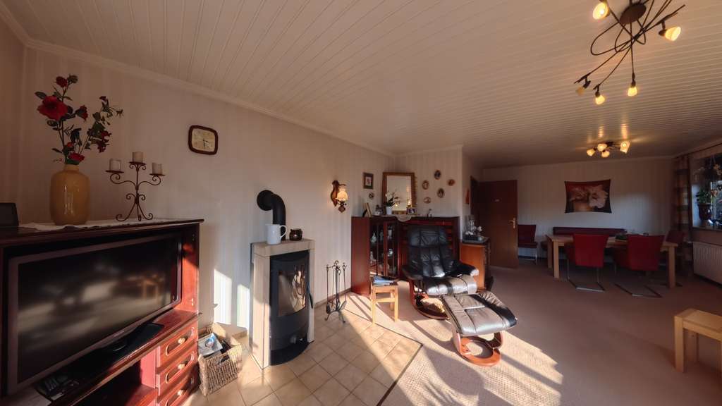 Immobilie in Brietlingen - Großes Einfamilienhaus (220 m²) in Brietlingen- Ideal für Familien - Bild 3