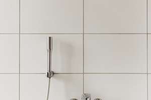 Über den Baumkronen - helle Zweizimmerwohnung mit Südwestbalkon & Aufzug – Marchlewskistraße 99, 10243 Friedrichshain, Berlin – Vorschaubild 8