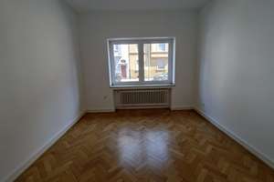 Helle, renovierte 2-Zimmer-Wohnung mit Parkett in Duisburg-Neudorf – Sternbuschweg 16, 47057 Neudorf-Nord, Duisburg – Vorschaubild 13
