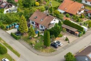 Vielseitiges Zweifamilienhaus mit Blick bis in die Alpen – Die vollständige Adresse der Immobilie erhältst du vom Anbieter., 88456 Ingoldingen – Vorschaubild 1
