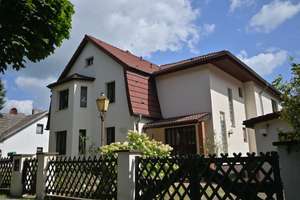 Geräumiges Mehrfamilienhaus mit 2 Wohnungen á 140 m² in grüner Umgebung und Ausbaureserve im Dach – Die vollständige Adresse der Immobilie erhältst du vom Anbieter., 16562 Hohen Neuendorf – Vorschaubild 2