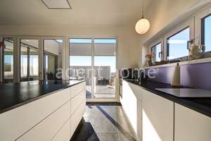 MÖBLIERT - PENTHOUSE IN REUTLINGEN - Tolle Wohnung mit Balkon – Die vollständige Adresse der Immobilie erhältst du vom Anbieter., 72760 Reutlingen-Mitte, Reutlingen – Vorschaubild 10