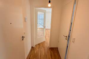 Exklusive 2-Zimmerwohnung in Neubau mit Terrasse und TG-Stellplatz – Lappersdorfer Straße 34, 93059 Steinweg-Pfaffenstein, Regensburg – Vorschaubild 2