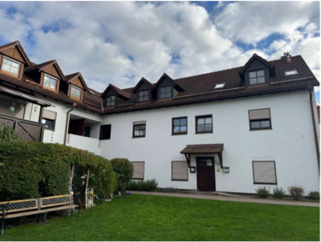 Immobilie in Ebersberg - Helle 2-Zimmer-Dachgeschosswohnung mit Balkon - Bild 4