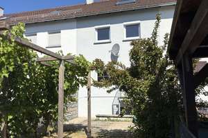 Gemütliches Zuhause mit Gärtchen und Pergola – Die vollständige Adresse der Immobilie erhältst du vom Anbieter., 72760 Reutlingen-Mitte, Reutlingen – Vorschaubild 2