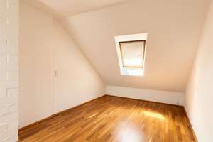 ÜBER DEN DÄCHERN DER KÖLNER SÜDSTADT - 2 ZIMMER-MAISONETTE MIT DACHTERRASSE UND EINBAUKÜCHE – 50677 Neustadt/Süd, Köln – Vorschaubild 17