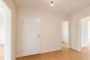 Erstbezug nach Modernisierung - Attraktive 4-Zimmer-Wohnung mit Balkon in Hamburg-Ottensen – Die vollständige Adresse der Immobilie erhältst du vom Anbieter., 22763 Ottensen, Hamburg – Vorschaubild 3