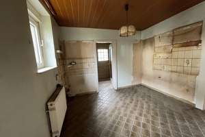 Historisches Wohnhaus mit Innenhof / Garagen im ❤️ von Kirchheim! Nach nur 4 Wochen RESERVIERT !!! – Hagellachstraße 3, 69124 Kirchheim, Heidelberg – Vorschaubild 12