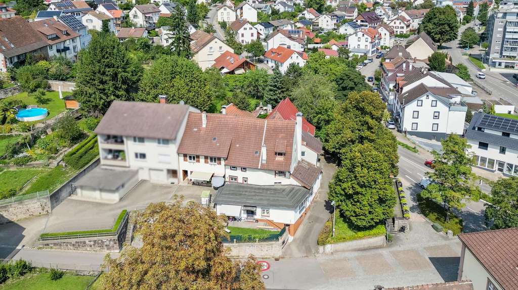 Immobilie in Lörrach - Unikat mit Herz! Charmantes Haus mit gepflegten Einliegerwohnungen & Ausbaupotenzial in Tumringen - Bild 1