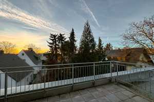 Wohlfühloase mit Ausblick: Energieeffizientes Reihenmittelhaus mit 2 Carports - bezugsbereit - – Fürth – Vorschaubild 6