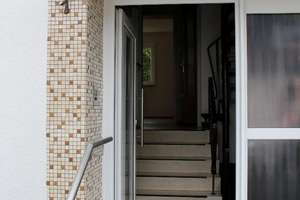 Schönes Haus mit Einliegerwohnung – Die vollständige Adresse der Immobilie erhältst du vom Anbieter., 91056 Frauenaurach, Erlangen – Vorschaubild 8