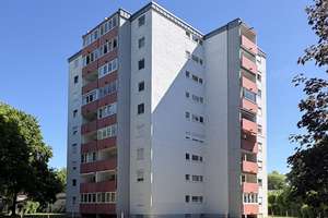 Frisch renovierte 2-Zi.-ETW mit Garagenstellplatz und Loggia in sehr gepflegter Wohnanlage