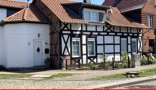 Bild von Altbau mit Charakter wartet auf Ideen!