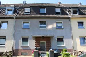 Ihr neues Zuhause: 3-Zimmer-Erdgeschosswohnung mit Garten und Stellplatz