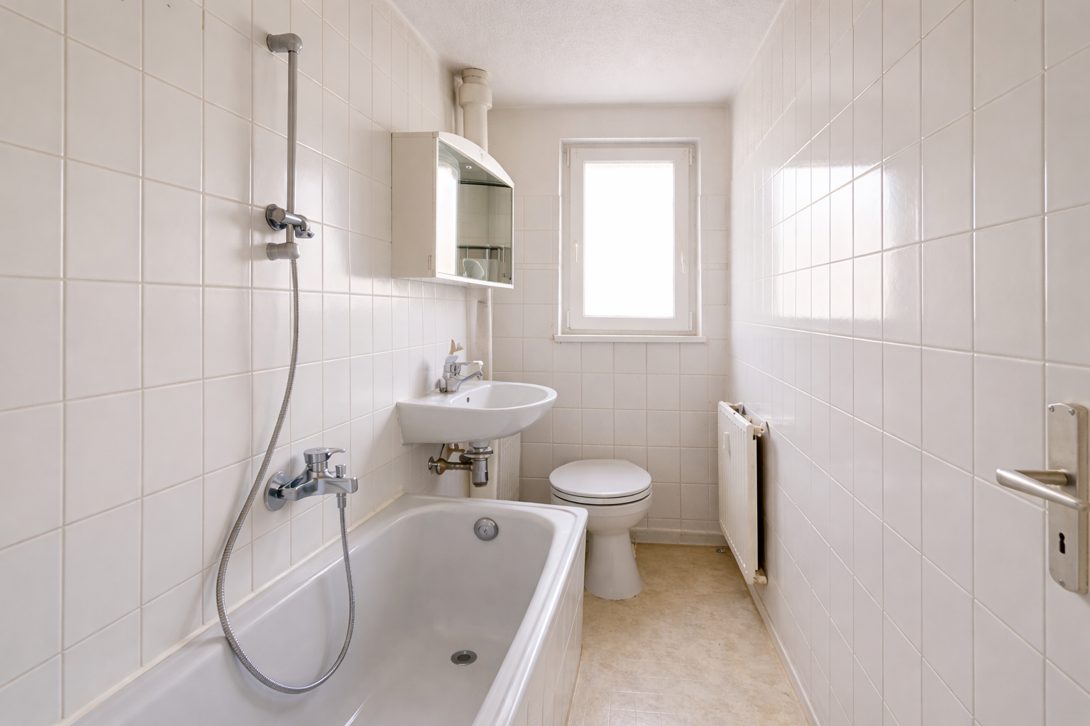 🔨 Sanierungsbedürftige 2 Zi- Whg mit Balkon, EBK & praktischem Grundriss, Berlin – Bild 4