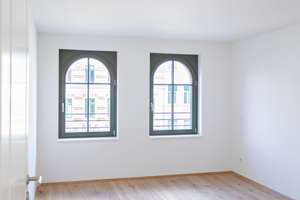 2-Raum-Wohn-Paradies mit EBK und Loggia im Dachgeschoss- WE12