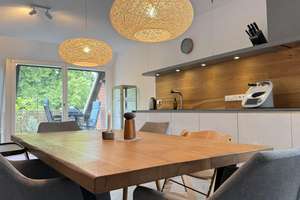 Haus im Haus - Helle moderne Maisonettewohnung in Top-Lage mit TG-Stellplatz