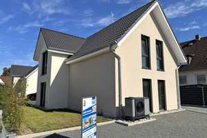 Neubau Einfamilienhaus mit Eigentumsgrundstück nach Wahl!? – Lützowstraße 4, 31141 Hildesheim (Kreis) – Vorschaubild 2