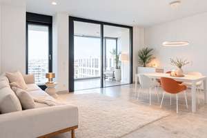 Henninger Turm - Zwei-Zimmer-Residence mit Skylineblick