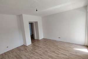 4-Zimmer Wohnung im 1.OG mit Aufzug, Küche, Bad und Süd-Balkon – Lange Straße 100, 44579 Castrop-Rauxel – Vorschaubild 5