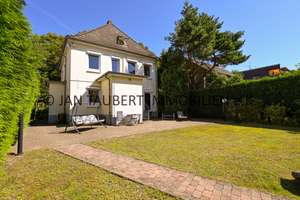 ***GERÄUMIGE FAMILIENVILLA MIT POTENTIAL*** 2 Vollgeschosse mit Keller und Südwestlage – Die vollständige Adresse der Immobilie erhältst du vom Anbieter., 22159 Farmsen-Berne, Hamburg – Vorschaubild 9