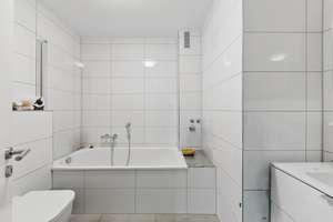 Alt-Rahlstedt: Helle 4-Zimmer-Erdgeschosswohnung mit Terrasse und viel Grün – ideal für Familien – 22149 Rahlstedt, Hamburg – Vorschaubild 9