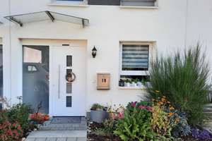 Neuwertiges, energieeffizientes und familienfreundliches Reihenhaus mit 5 hellen Zimmern+EBK+Garage – Berchinger Straße 19, 93057 Sallern-Gallingkofen, Regensburg – Vorschaubild 13