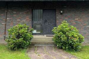 Zweifamilienhaus freistehend mit Doppelgarage – Die vollständige Adresse der Immobilie erhältst du vom Anbieter., 46535 Dinslaken – Vorschaubild 3