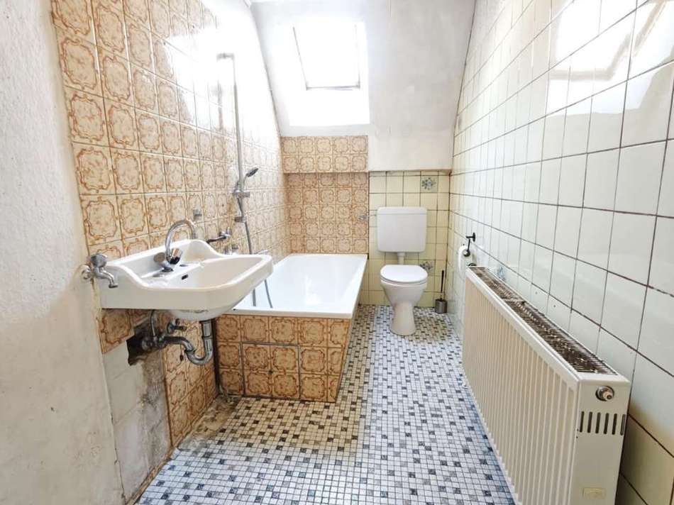 Badezimmer DG