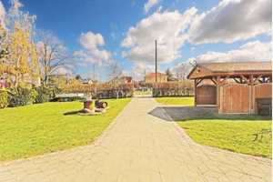 Wohnen am Luisum – Einfamilienhaus mit großem Grundstück, Pool, Jacuzzi und Erweiterungspotenzial – Dessau-Roßlau – Vorschaubild 2