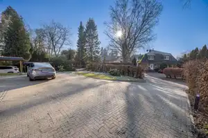 Property thumbnail 11