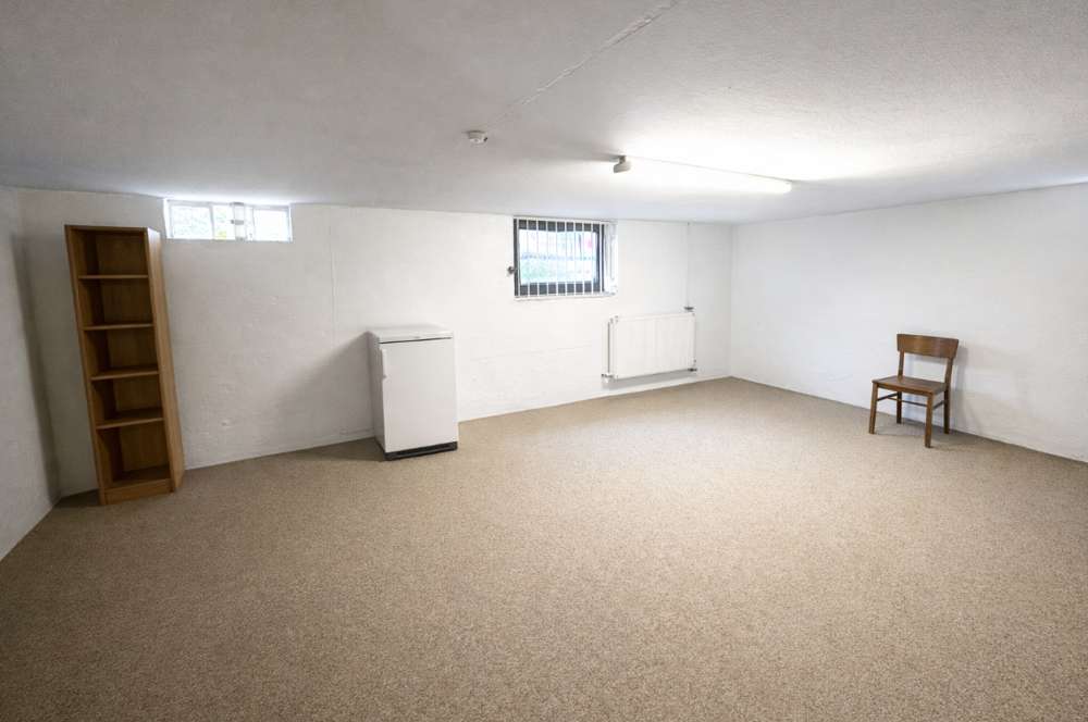 Immobilie in Kirchardt - Tolles Einfamilienhaus mit Einliegerwohnung und 1.000m² Grundstück in Kirchardt - Bild 11