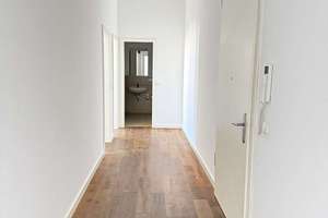 Stilvolle 3-Zimmer-Altbauwohnung mit zwei Balkonen an der Warschauerstr. – Die vollständige Adresse der Immobilie erhältst du vom Anbieter., 10243 Friedrichshain, Berlin – Vorschaubild 11